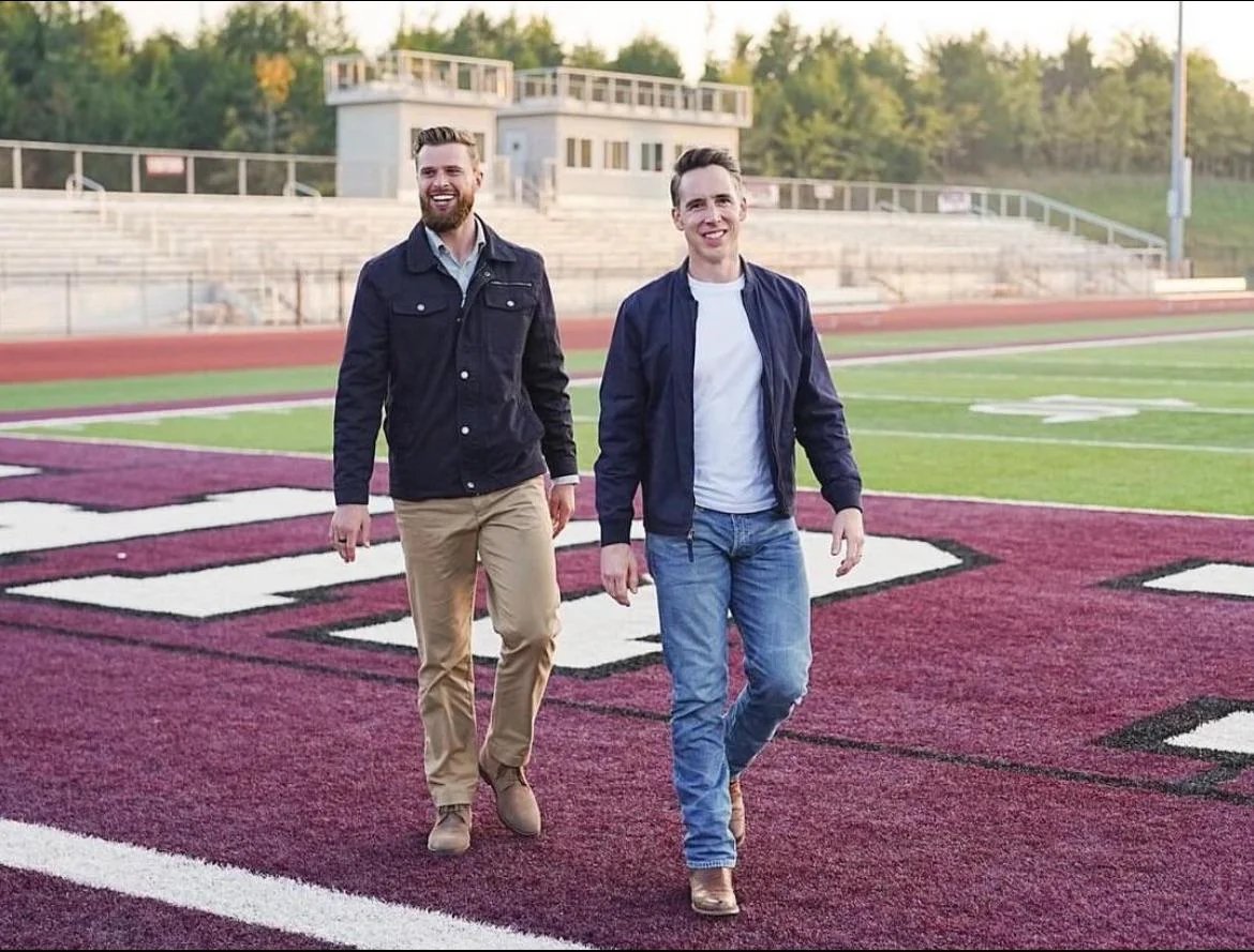 KyleKulinski's tweet photo. @HawleyMO What is a gay couple, Josh? https://t.co/ckHcRgDBsd