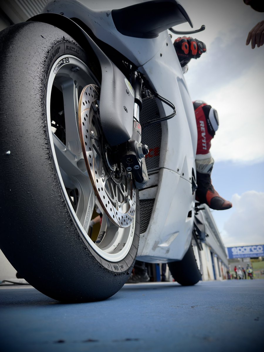 RACING BIKE WHEELS - Read More: instagram.com/p/DVzD4vQiK-c/…