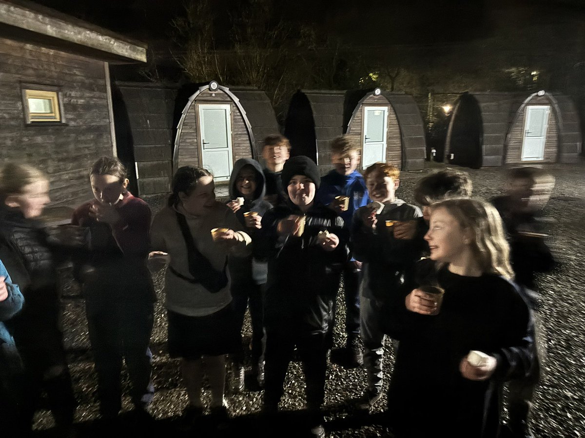 CraigtonPrimary's tweet photo. Last night with a hot chocolate and jumbo marshmallow! ☕️ https://t.co/YkCANZz1Ok