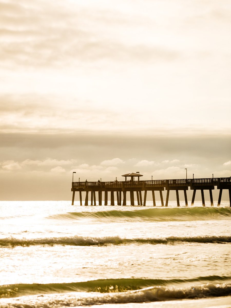 visitlauderdale's tweet image. Rise and shine is a daily occurance here. 🌅 Where are you headed in Greater Fort Lauderdale today?

#floridabeaches #beachtravel #wintertravel #beachlover #broward