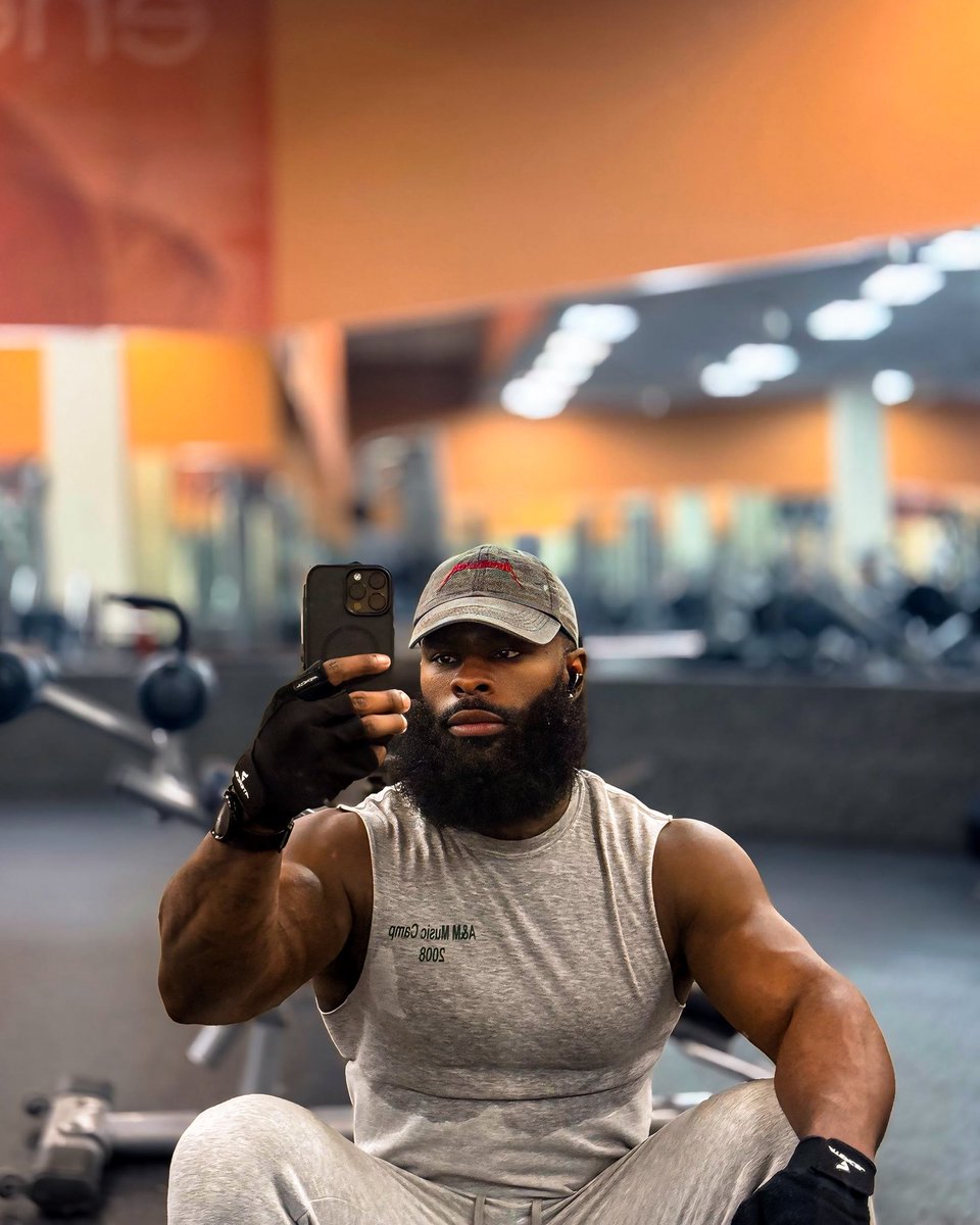 𝐒𝐚𝐰𝐲𝐥𝐞 tweet media