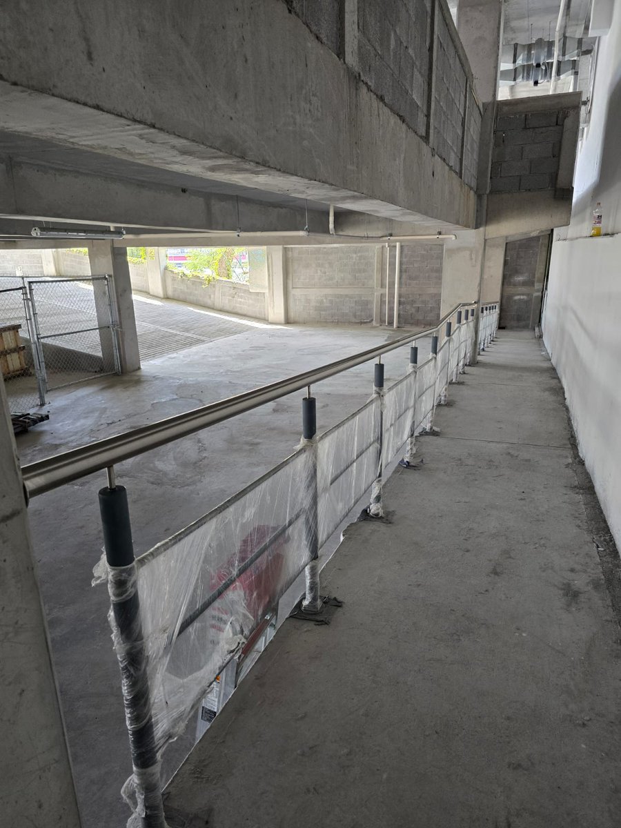 INGenHERRAJES's tweet photo. Barandales y Pasamanos HOSPITAL HIDALGO MONTERREY.
#MEXICO
#HEALTH
#Aceroinoxidable
#StainlessSteel https://t.co/JY9h6ien75