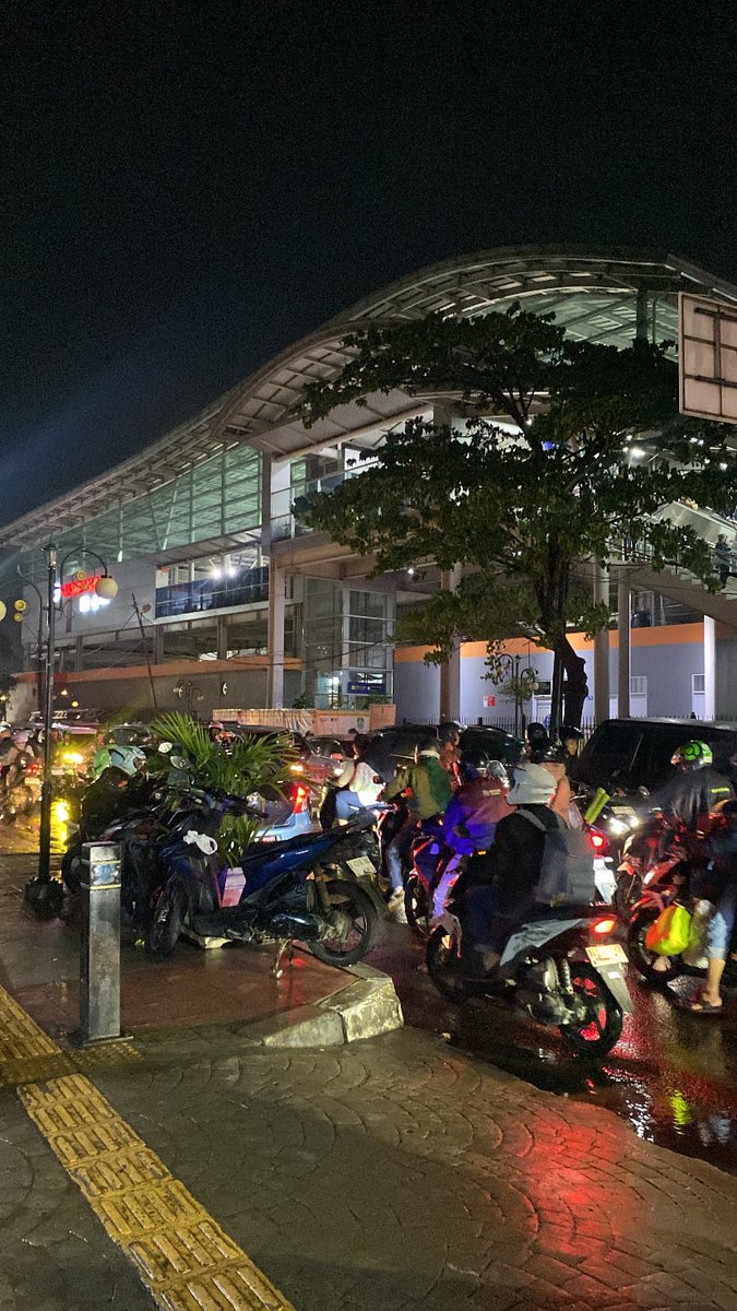 ca⋆˚꩜｡ tweet media