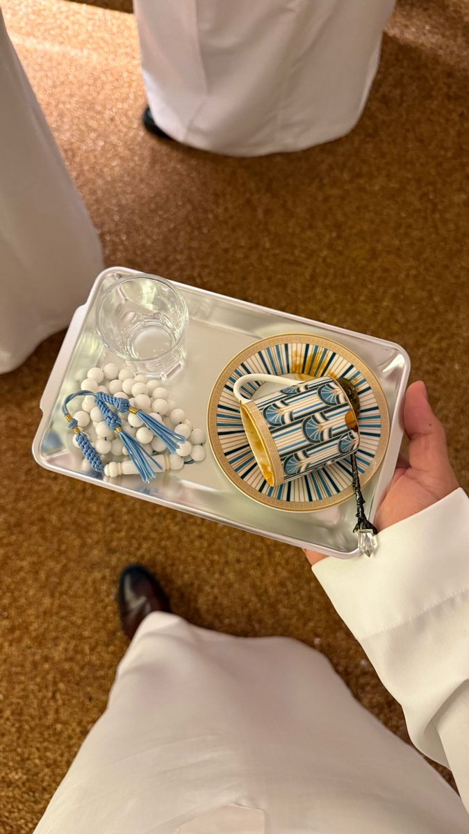 شعوري ذا الليّلة غريب