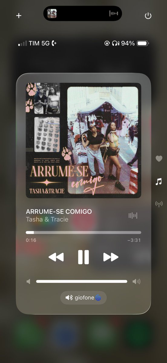 alemdesaturno's tweet photo. dia de ir desfilar na monitoria e ir embora 20h da universidade #amo #letrastwt https://t.co/oLpKGreOG3