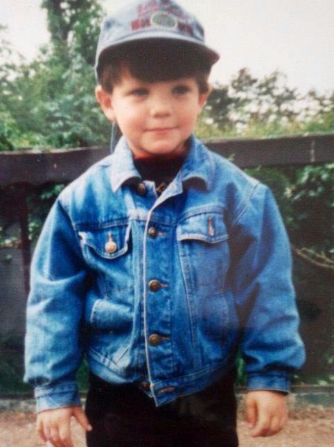 alwayslouisw's tweet photo. How did I                                         Get Here? https://t.co/ECRxZbg36K