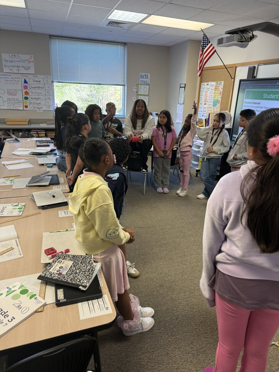 KWilliamsDLD's tweet image. Students actively participated in a student debrief, reflecting on their learning and discussing strategies that helped them solve problems and deepen their understanding. Teachers also incorporated whiteboards, allowing every student to quickly show their thinking. #SmallGroup