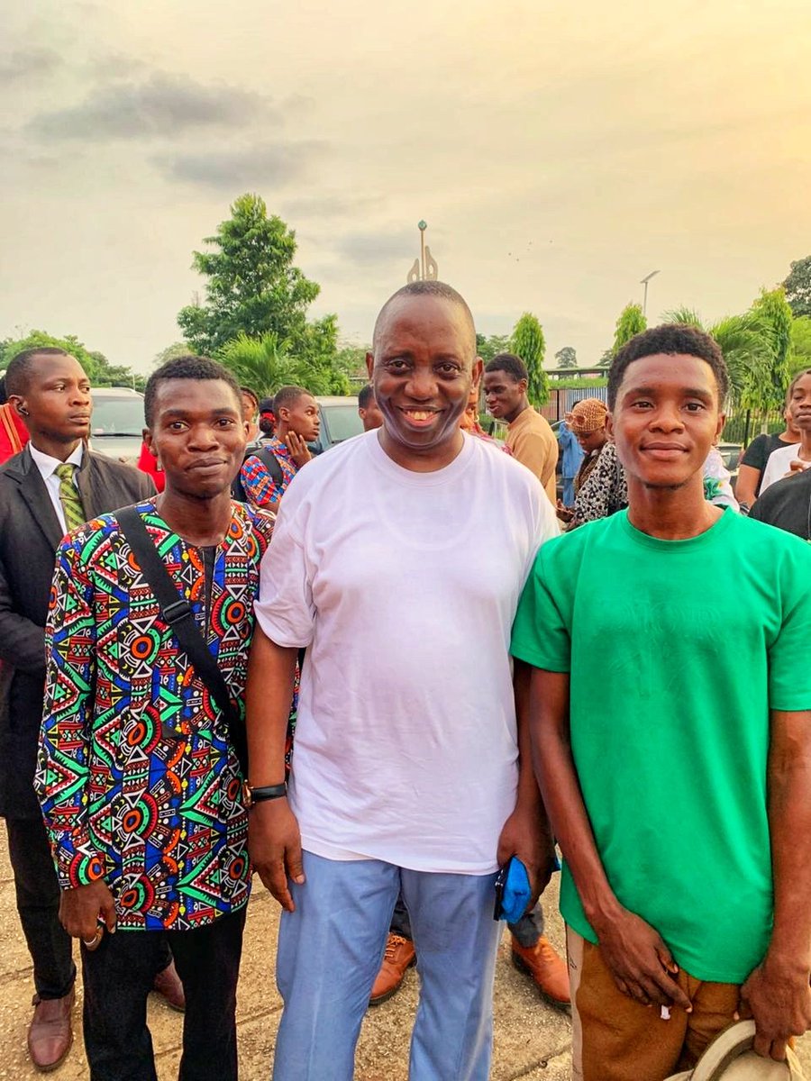 EmpireboyGlobal's tweet photo. Beyond the walls of the university lies a bigger responsibility — impact.

Attending the  Beyond UNIBEN Conference with Niyi Adesanya was more than a conference; it was a wake-up call to think bigger than degrees and titles.

Thank you @Nadesanya ....God bless you Sir. https://t.co/03hhBJr4Io