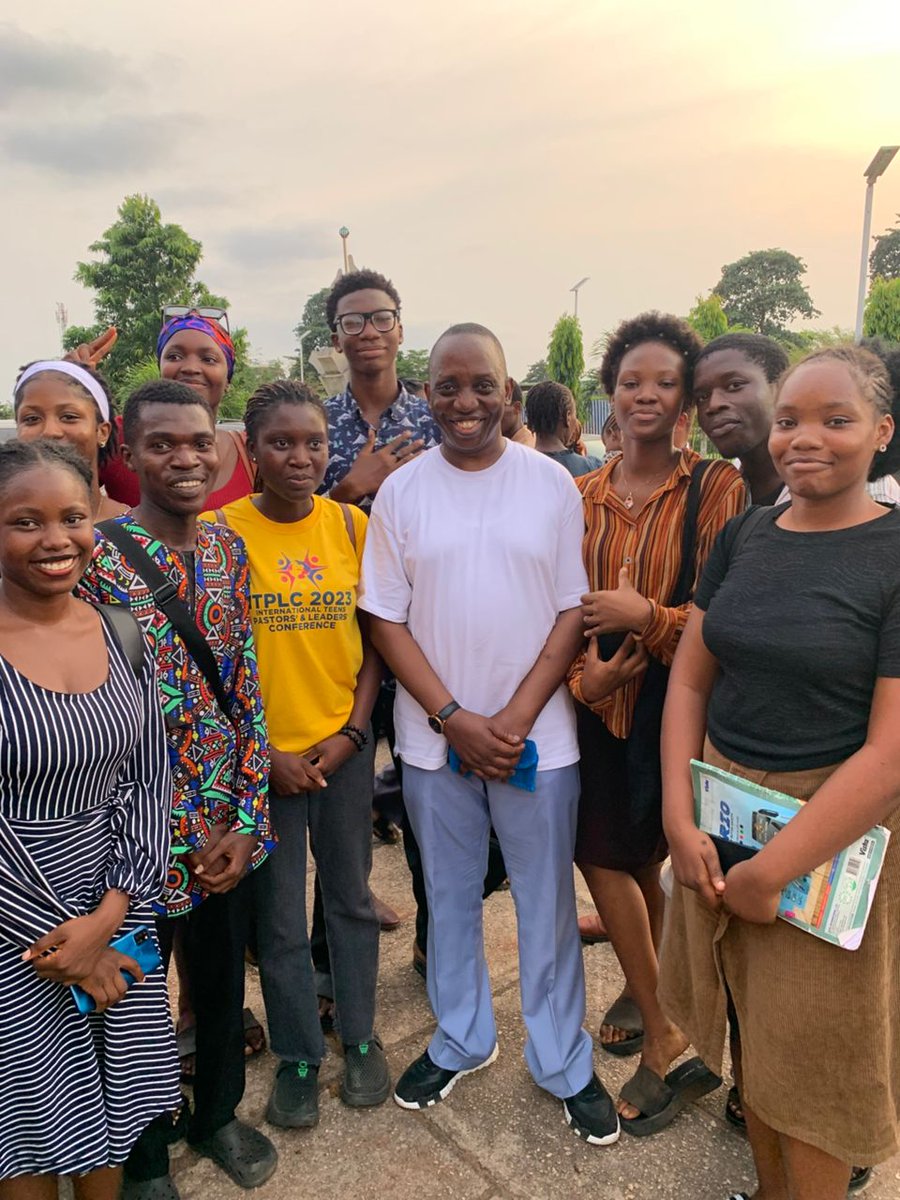 EmpireboyGlobal's tweet photo. Beyond the walls of the university lies a bigger responsibility — impact.

Attending the  Beyond UNIBEN Conference with Niyi Adesanya was more than a conference; it was a wake-up call to think bigger than degrees and titles.

Thank you @Nadesanya ....God bless you Sir. https://t.co/03hhBJr4Io