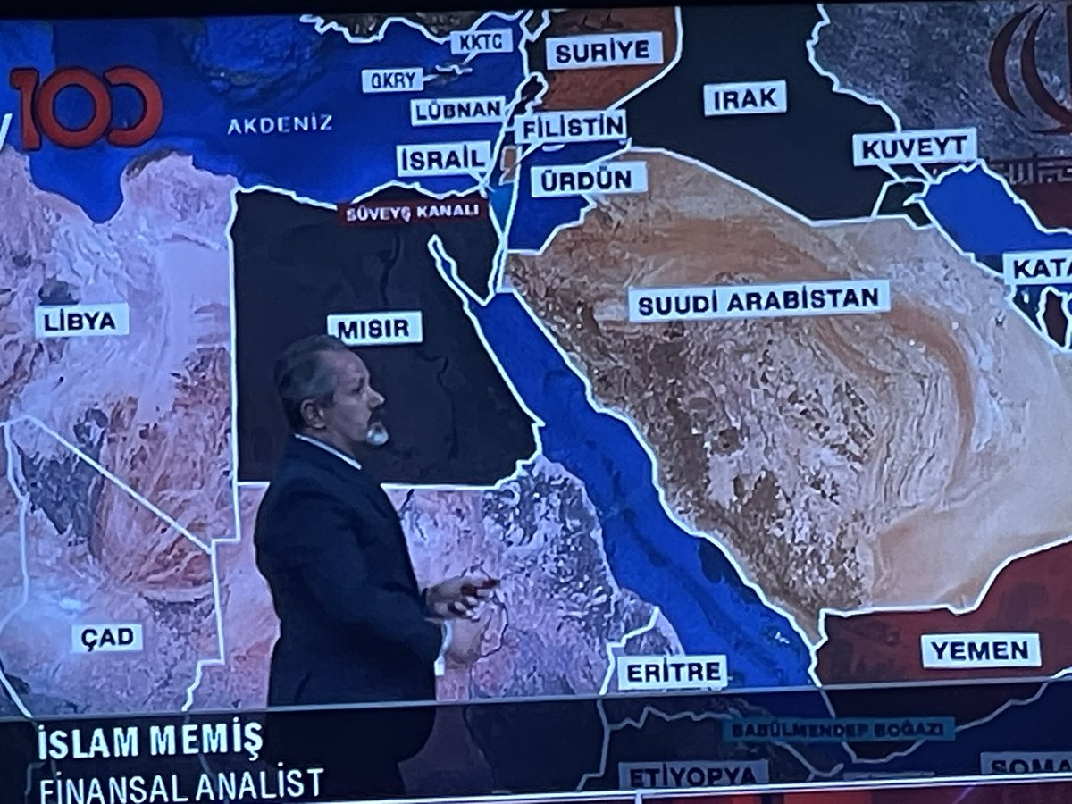 Kuyumcuya vileda sapıyla jeopolitik ve askeri analizler yaptırıyorlar. 
  İslam Memiş kuyumcu. Altın piyasasını iyi bilen ve yorumlayan bir kişi. Medyatik olmayı seviyor. 
  30 yıl önce de kardeşi Mehmet Memiş çıkmıştı piyasaya. Medyum Memiş diye hergün ekranlardaydı. 30 yılda
