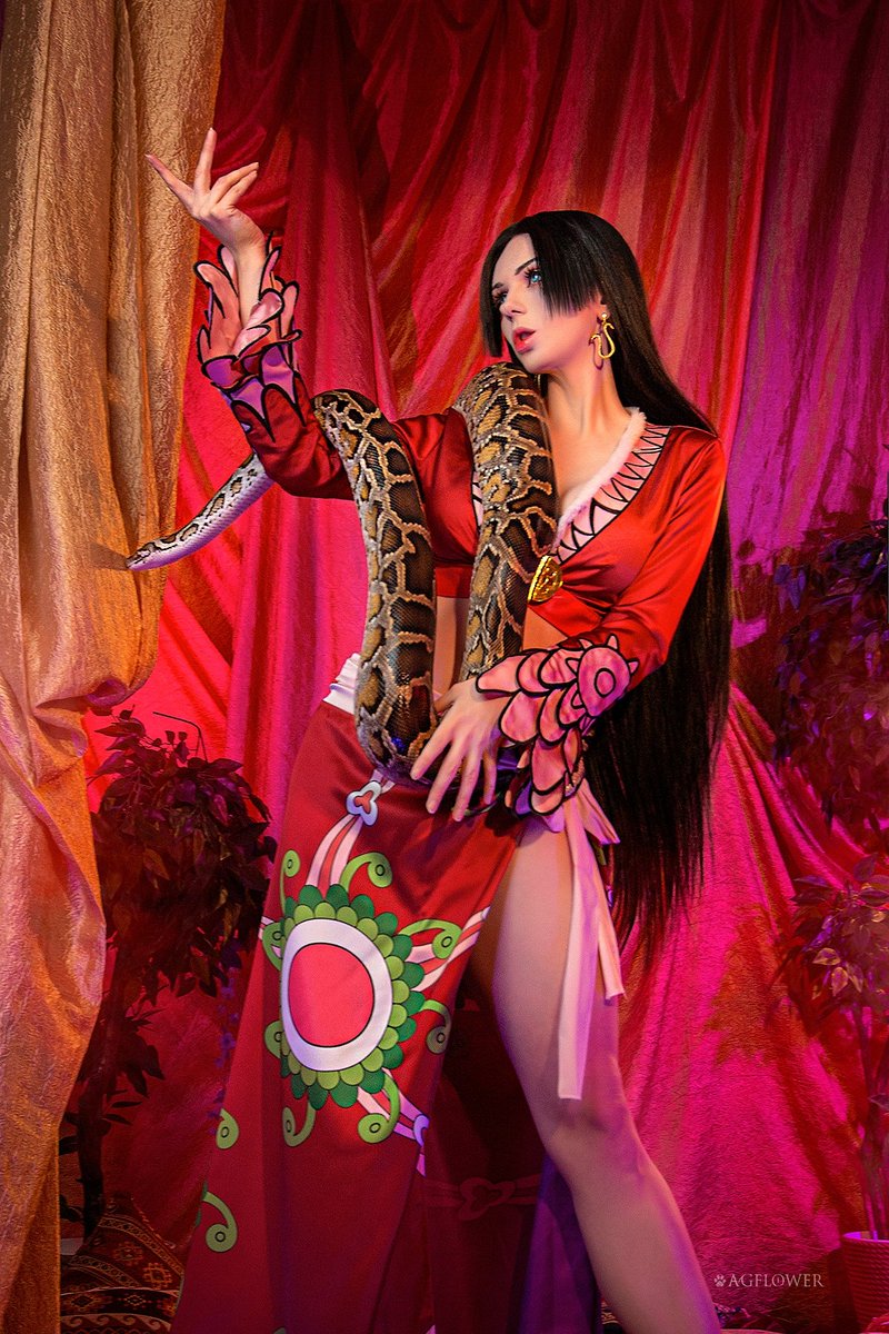 Булочка Шу с корицей 😼 tweet media