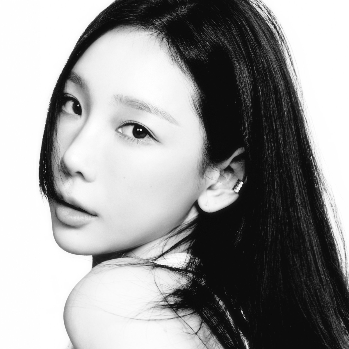koreansales_twt's tweet photo. Best-selling Female Soloist on Circle Chart in 2026 (Jan~Feb)

1. #Taeyeon — 33,445 copies
2. #Chuu — 28,956 copies
3. #Hanroro — 25,374 copies
4. #Rosé — 23,626 copies
5. #Wendy — 13,482 copies
6. #Yuqi — 5,721 copies
7. #Miyeon — 2,856 copies
8. #Yena — 1,585 copies
9. #Jennie — 1,147 copies
10. #Heize — 469 copies