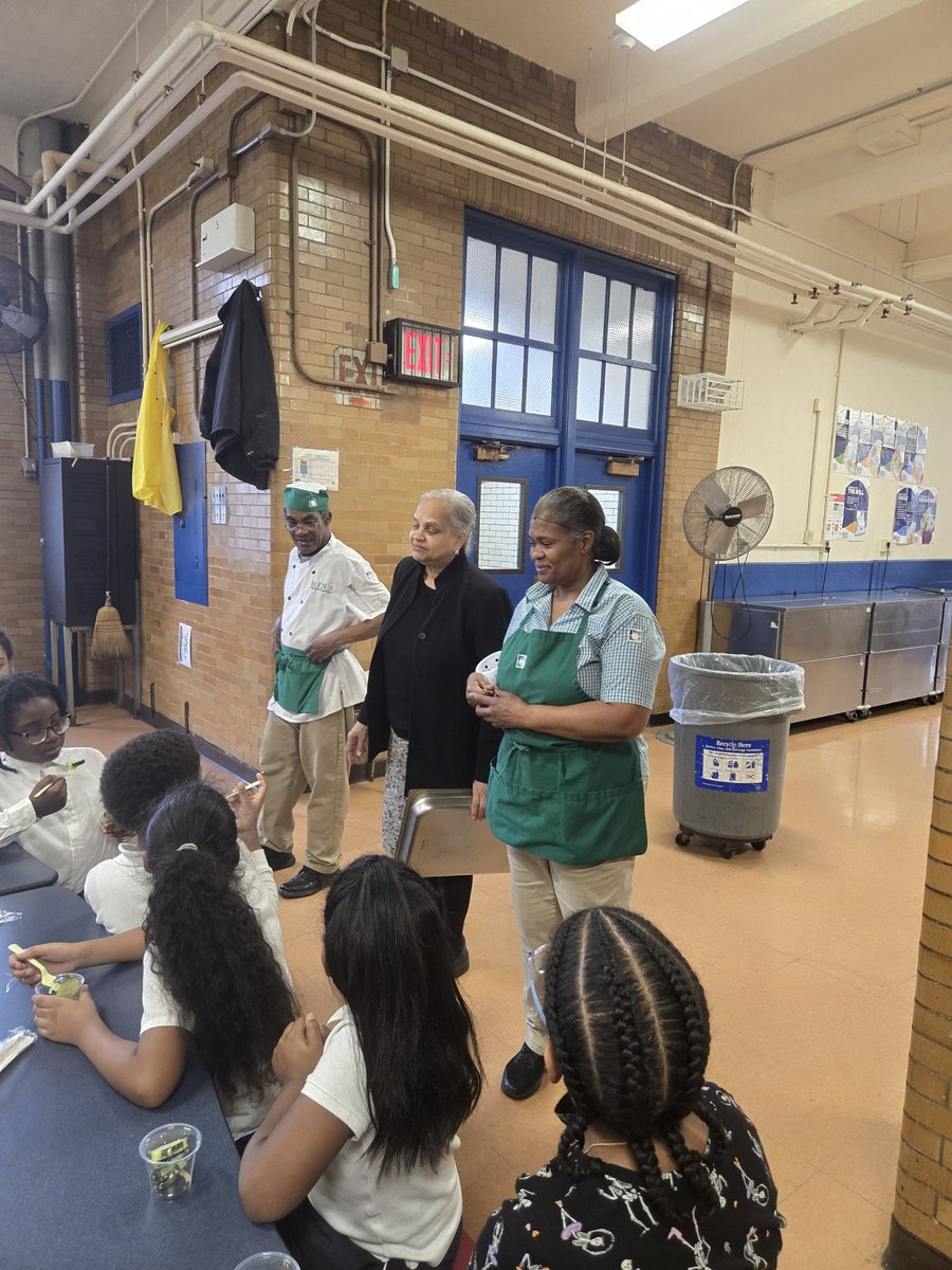PS 241 Emma L. Johnston tweet media