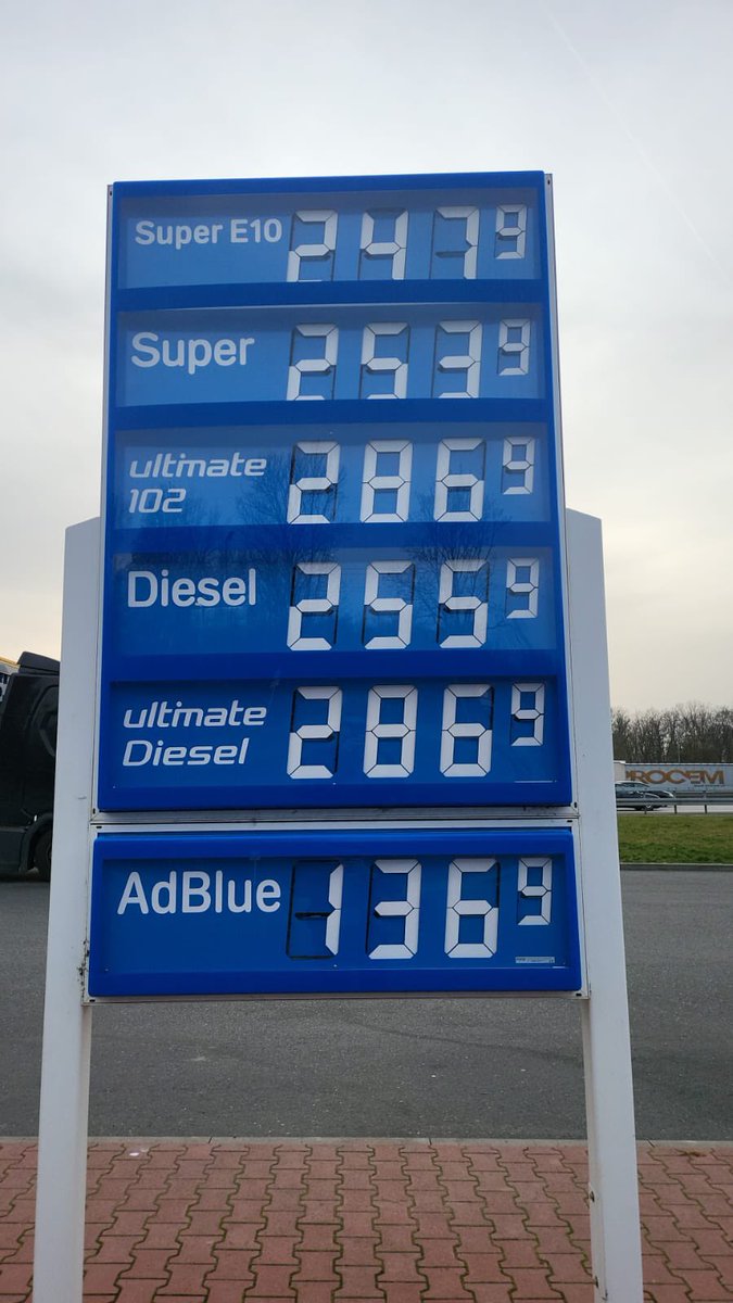 hora.extended tweet media