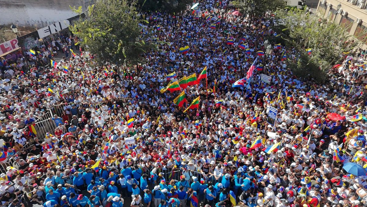 Carla Angola TV tweet media