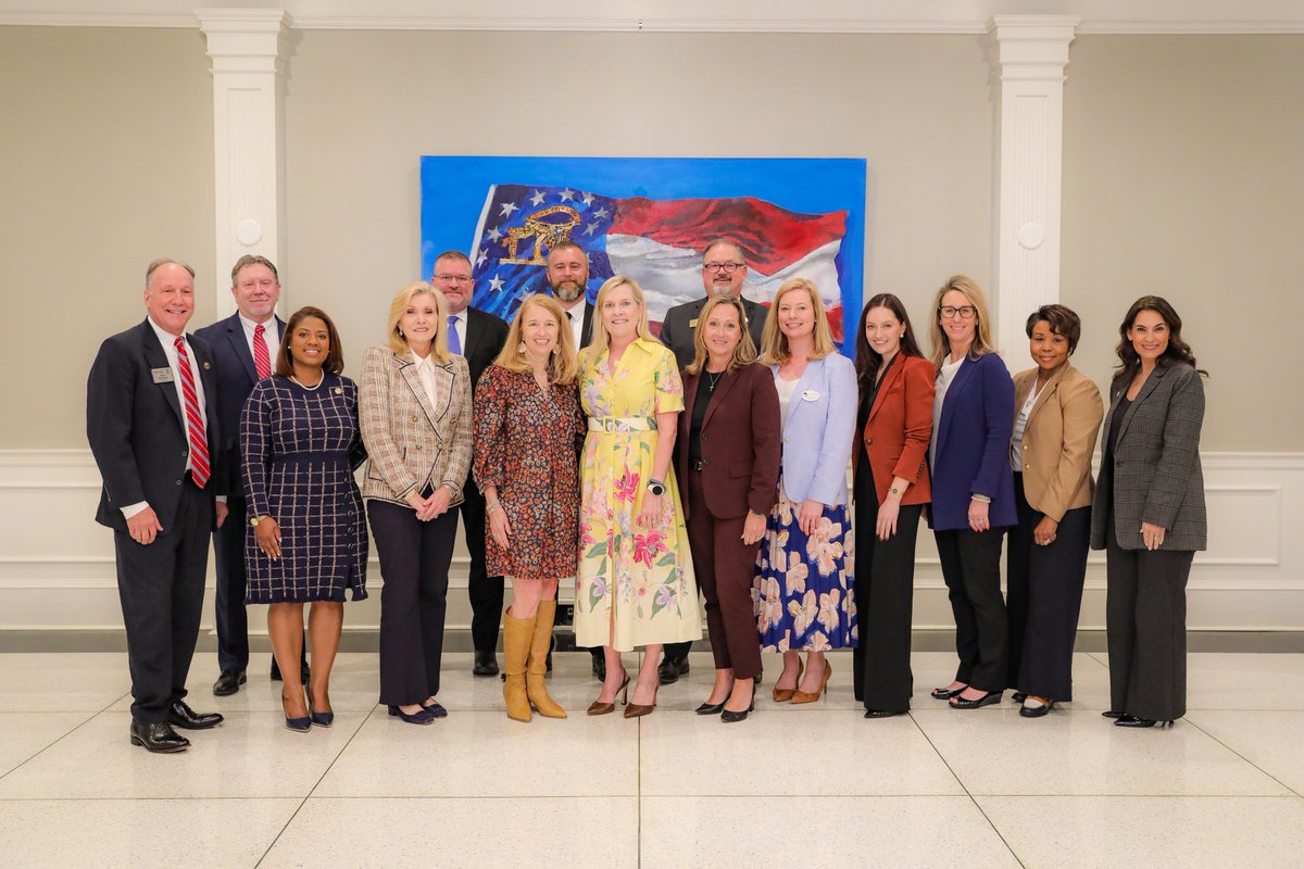 First Lady Marty Kemp tweet media