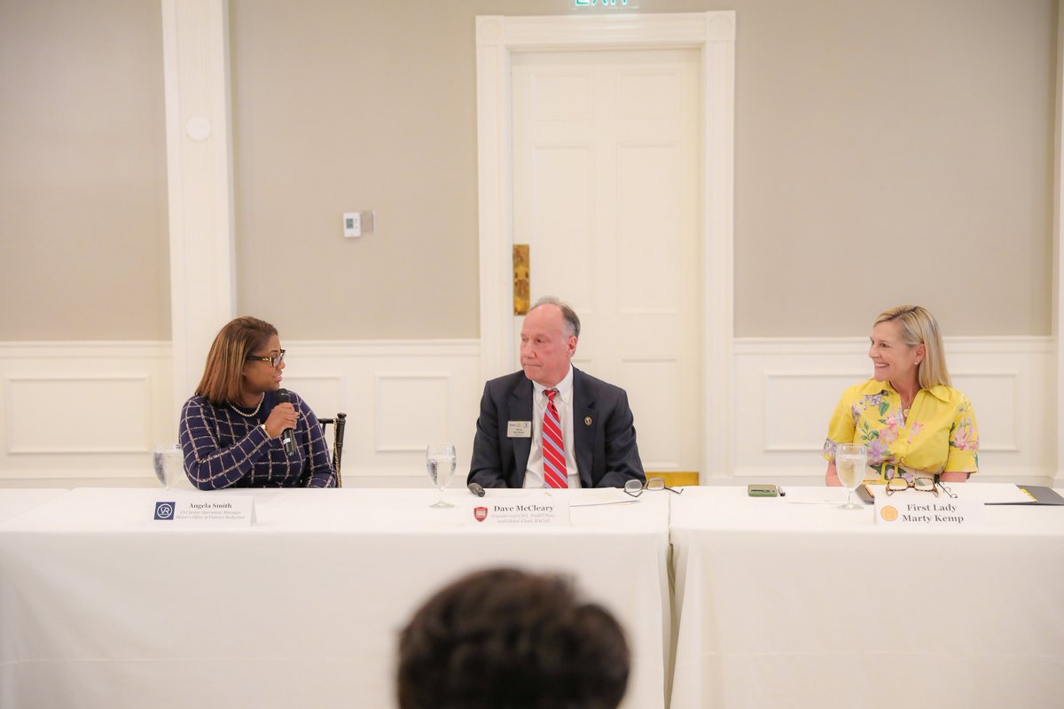 First Lady Marty Kemp tweet media