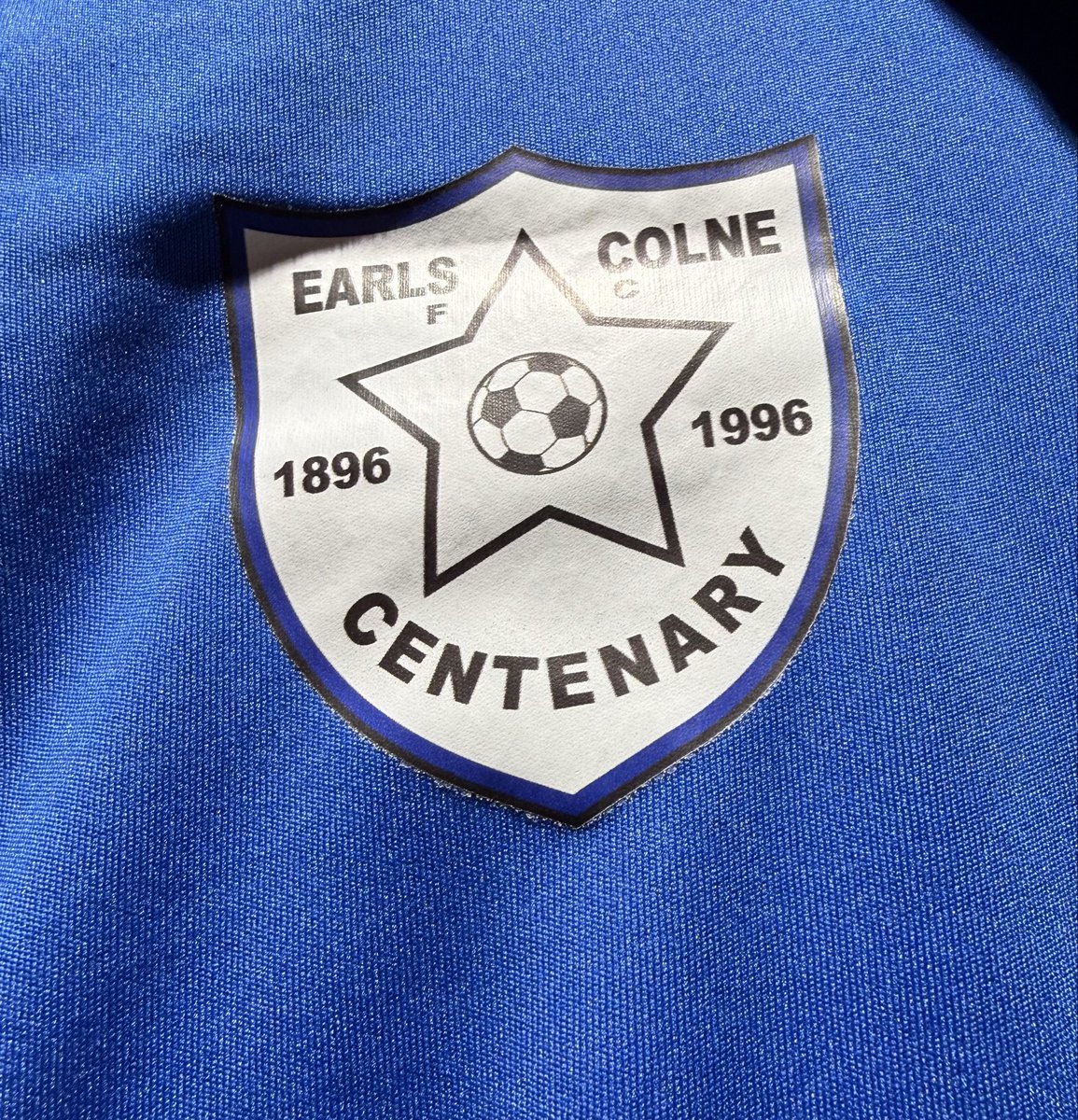 homeandaway_win's tweet photo. Big @KitAid thk you, Steve, Greg (in photo), @EarlsColne_FC  Youth &amp; @FOOTBALLFUNDAY7  for a super kit donation, promising to spread smiles for the love of game. Thk you for caring to share &amp; extending the life of your donated kit. @EssexCountyFA @BraintreeDC @Essex_CC @BW_Times https://t.co/Ju5EFW9irf