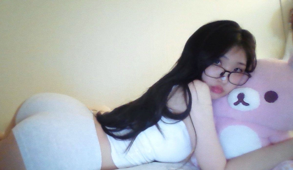 cuddle time https://t.co/sOUoPvo1Wx