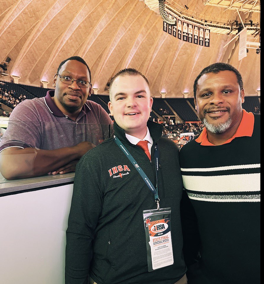 JusticeKeene1's tweet photo. Fighting #Illini legends taking in the building at the @IHSA_IL State Basketball today. Marcus Griffin and Sergio McClain in the house! 🏀 https://t.co/zpBXe7gMwz