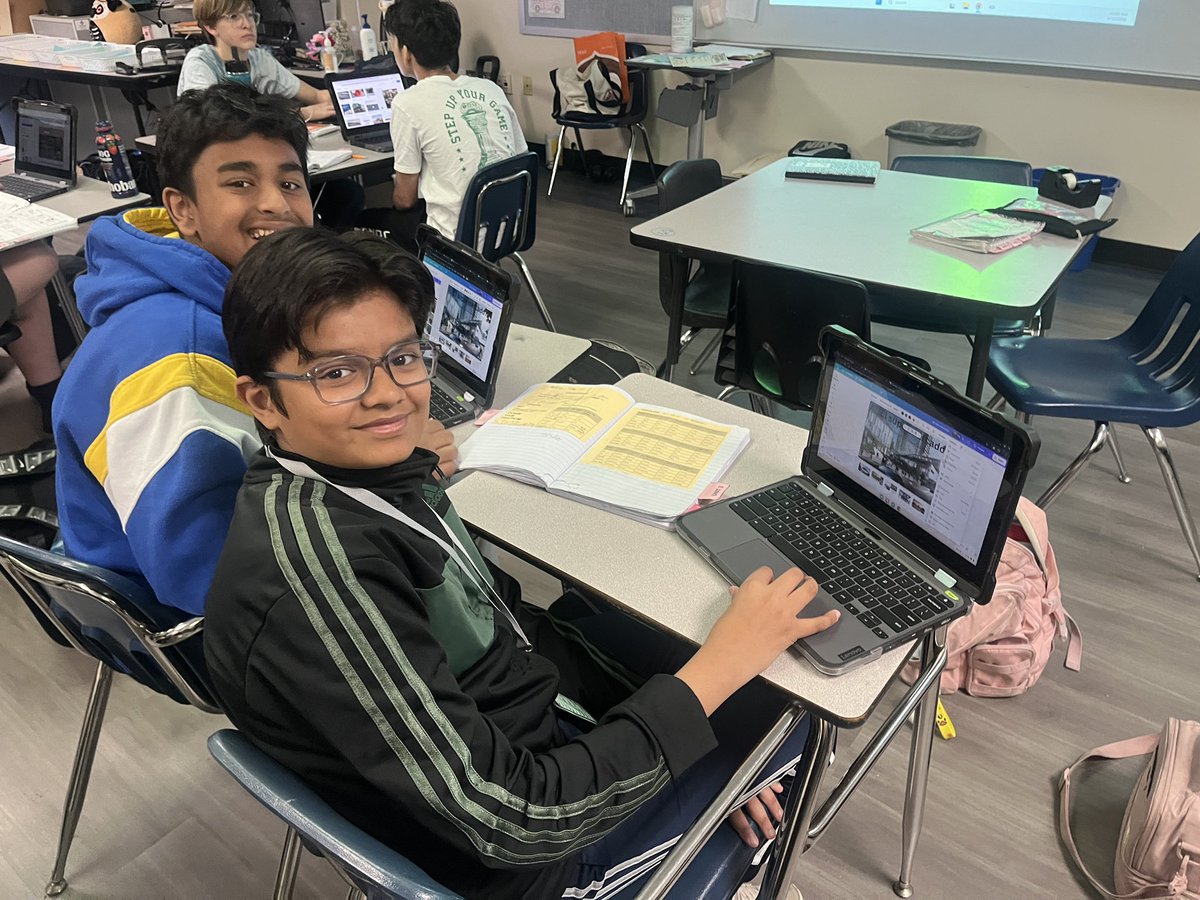 LOTEPISD's tweet photo. Our #PISDLOTE students are fully engaged, collaborating on creative language throughout cultural projects! MAS-Plano ISD #PlanoISD #ForeignLanguageLearning #ProjectBasedLearning #CollaborateAndGrow #WorldLanguages #Murphyms #Ottoms https://t.co/LuqVqq8BPy