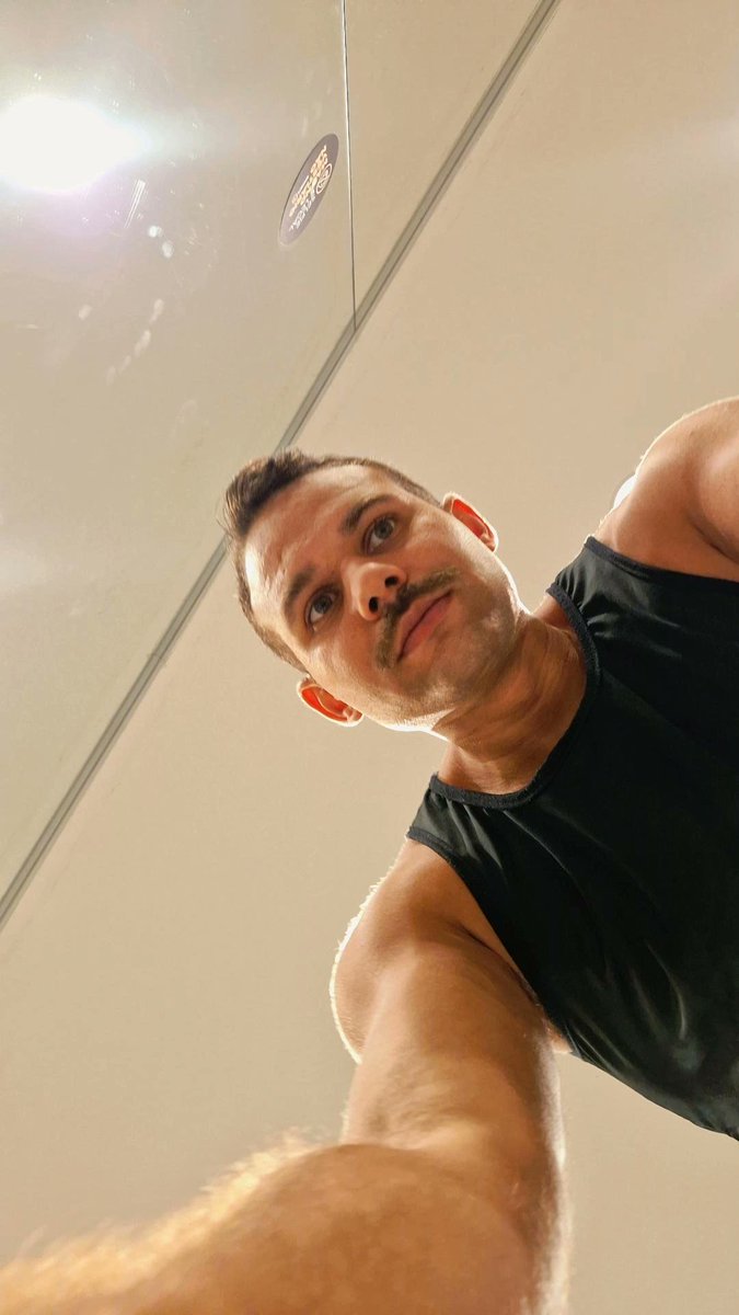 Ôxe junior tweet media