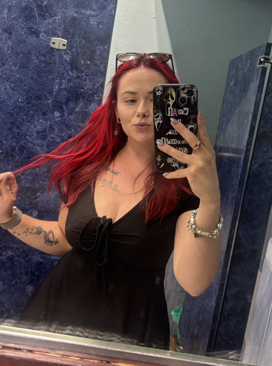 Rosiedemi ♡ tweet media