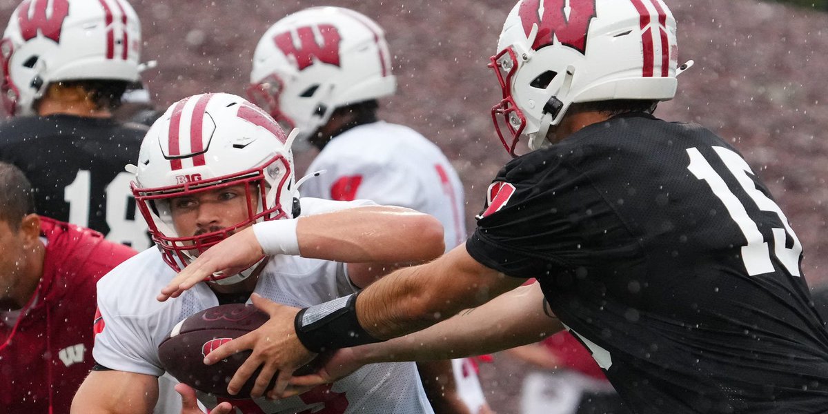 TheSpartansWire's tweet photo. MSU football reportedly poaches Big Ten rival staffer to be next assistant RBs coach

📸 Scott Ash /Â Milwaukee Journal Sentinel, Scott Ash /Â Milwaukee Journal Sentinel / USA TODAY NETWORK via Imagn Images https://t.co/q97O7p4gwN https://t.co/BA1dNPDTIA