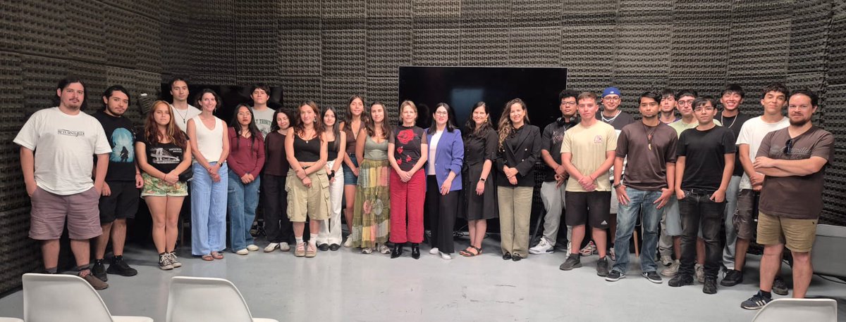 MilenioBASE's tweet photo. #8M Santiago📍🐧Para compartir experiencias y reflexionar sobre desafíos de género en la ciencia, la investigadora del Intituto Milenio CRG y @MilenioBASE, y académica @uandresbello, Dra. Juliana Vianna se une a conversatorio de la casa de estudios https://t.co/1TBgGU6eLL