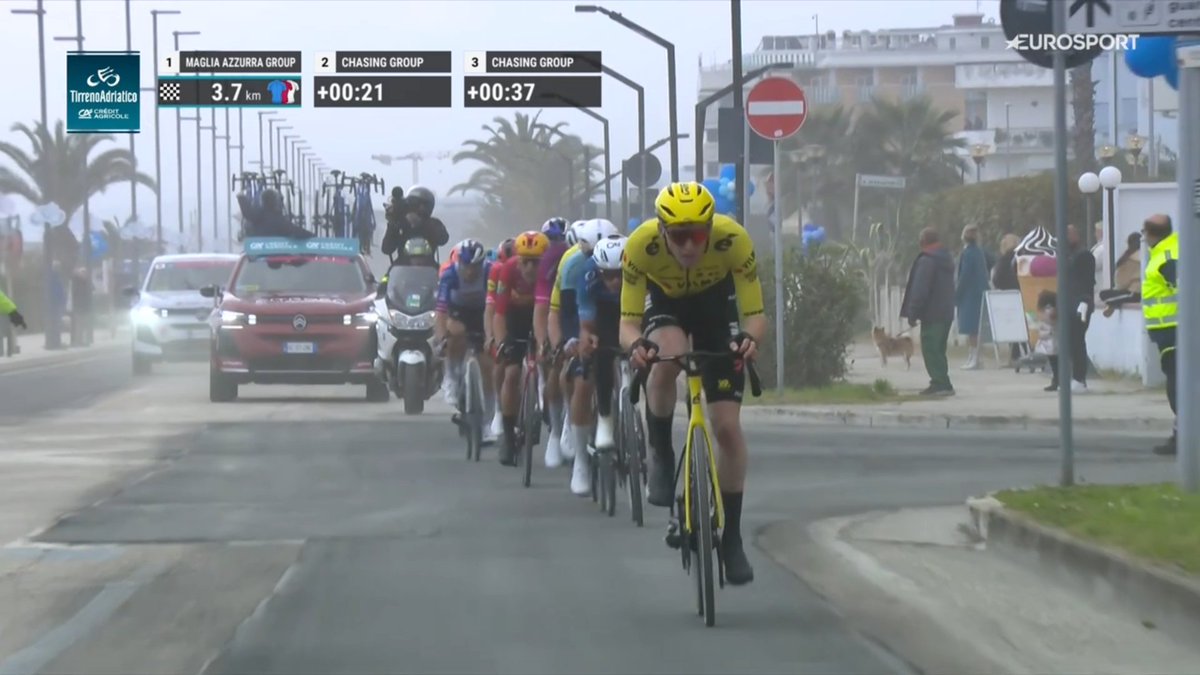 I feel bad for Matteo

Just like last year at DDV, he ends up being the victim of Visma’s determination to get Wout a victory. Instead of being allowed to play their cards, he has to sacrifice himself before getting one chance to take advantage of the situation