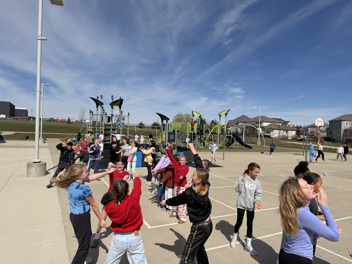 Wolf Springs Elementary tweet media