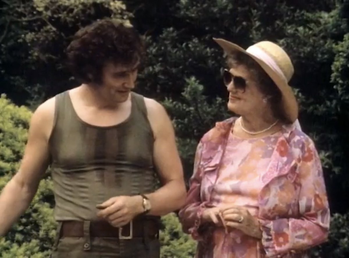 Louise 💜🩵🌹 tweet media