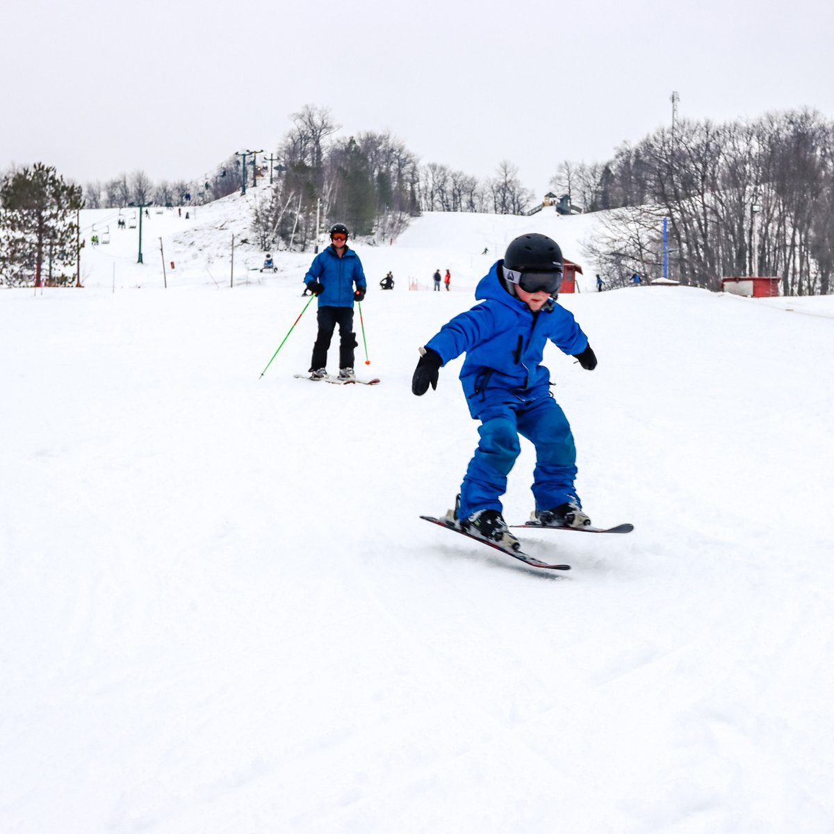 Bayfield_WI's tweet photo. One last weekend on the hill. 🎿

Mt. Ashwabay is closing out the alpine season with fun activities planned and fresh snow on the slopes. With more snow on the way, it’s shaping up to be a great final weekend. https://t.co/J7WRjAADvP