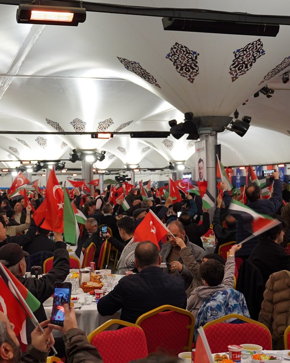 EhlibeytGenclik's tweet photo. Ehlibeyt Gençlik Derneği olarak, zulme karşı sessiz kalmayan; karınca misali elinden geleni yapan tüm kardeşlerimize gönülden teşekkür ediyoruz.

Programlarımıza maddi ve manevi destek veren, emek veren, sponsor olan, katılım sağlayarak yanımızda duran herkese şükranlarımızı sunuyoruz. Sizlerin desteği ve duası sayesinde birlik ve dayanışmamız daha da güçleniyor.

Programlarımızın gerçekleşmesine katkı sağlayan ve bu hayırlı çalışmaların devamlılığı için desteklerini sürdüren herkesten Allah razı olsun. Birlikte daha güçlü, birlikte daha umutluyuz.