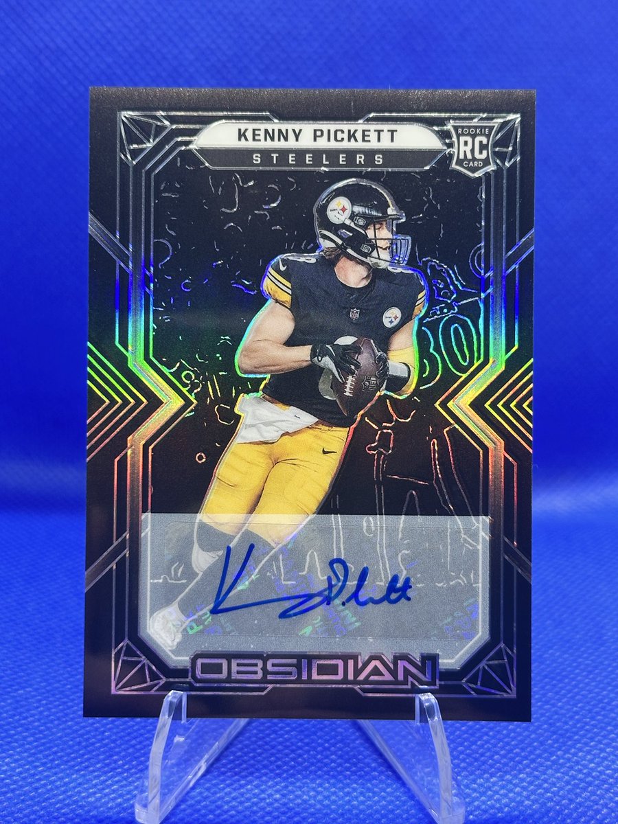 K_Tambo's tweet photo. @DJWheezeDFS Yeah no I feel you. I fell into the get the pro cards as well. But I’ve limited that to like Conner/pickett/Addison. Did hit a case hit Izzy Jets though lol. You honestly may be able to find slabs for a reasonable price. I got the Pickett slab for maybe $11 bucks https://t.co/8oUOuTuS30