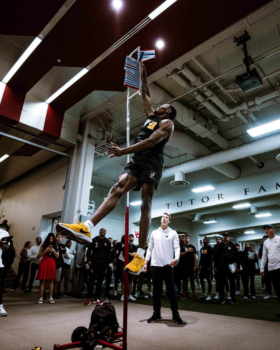 USC Football ✌️ tweet media