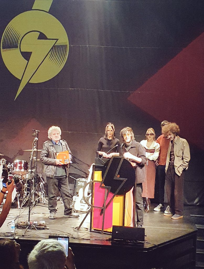 Criado el Enterado tweet media