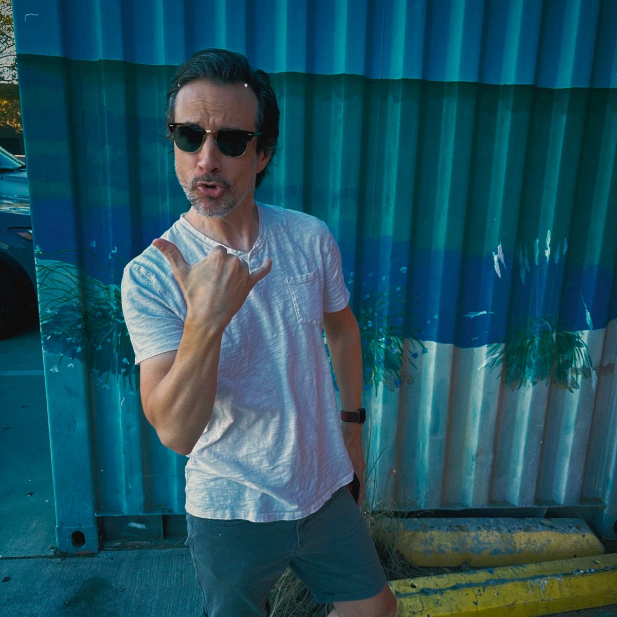 Josh Robert Thompson tweet media