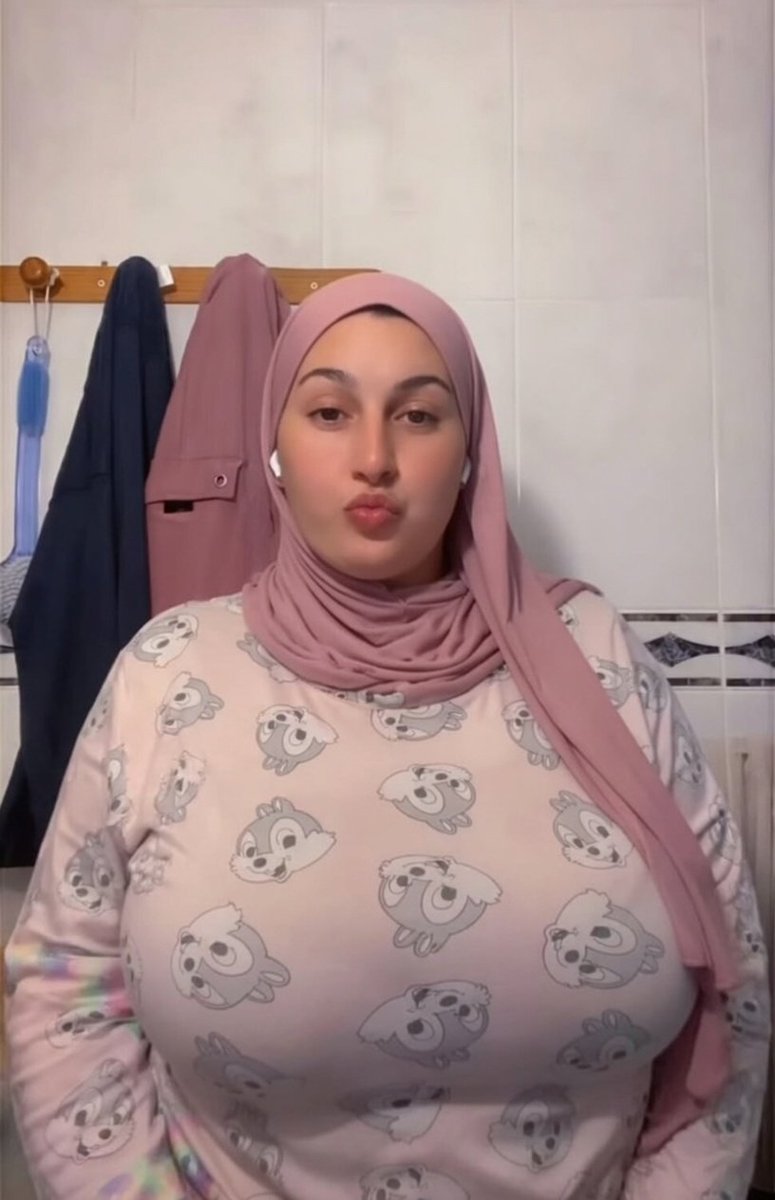 ام عبير tweet media