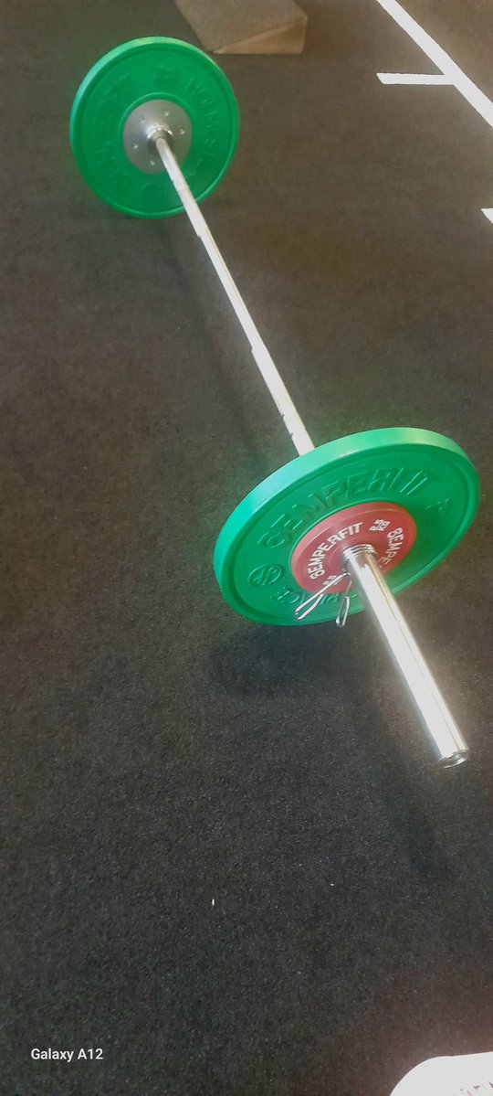 Célia Maria (sem o Célia e sem o Maria) tweet media