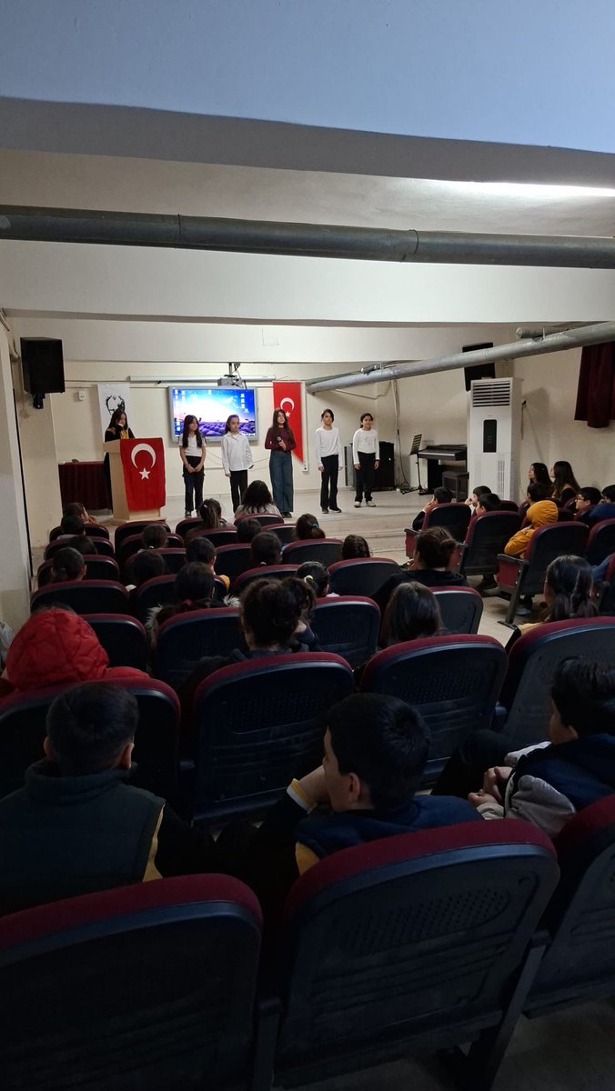 AdileAltinbas's tweet photo. İstiklal Marşı 'nin kabulünün 105.yıldönümü ve Mehmet Akif Ersoy'u anma törenini coşkuyla kutladık. 🇹🇷🇹🇷🇹🇷 @kemalcebervali @Dr_Onderarpaci @cengizgundes46 @Hkendrc @cevdetarslan33 @nizipgovtr @NizipilceMEM @Gaziantep_MEM https://t.co/9h6JpQgfcN