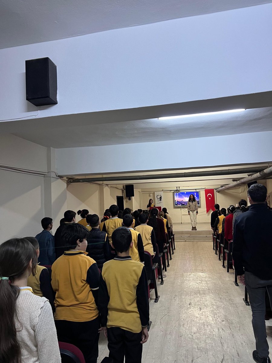 AdileAltinbas's tweet photo. İstiklal Marşı 'nin kabulünün 105.yıldönümü ve Mehmet Akif Ersoy'u anma törenini coşkuyla kutladık. 🇹🇷🇹🇷🇹🇷 @kemalcebervali @Dr_Onderarpaci @cengizgundes46 @Hkendrc @cevdetarslan33 @nizipgovtr @NizipilceMEM @Gaziantep_MEM https://t.co/9h6JpQgfcN