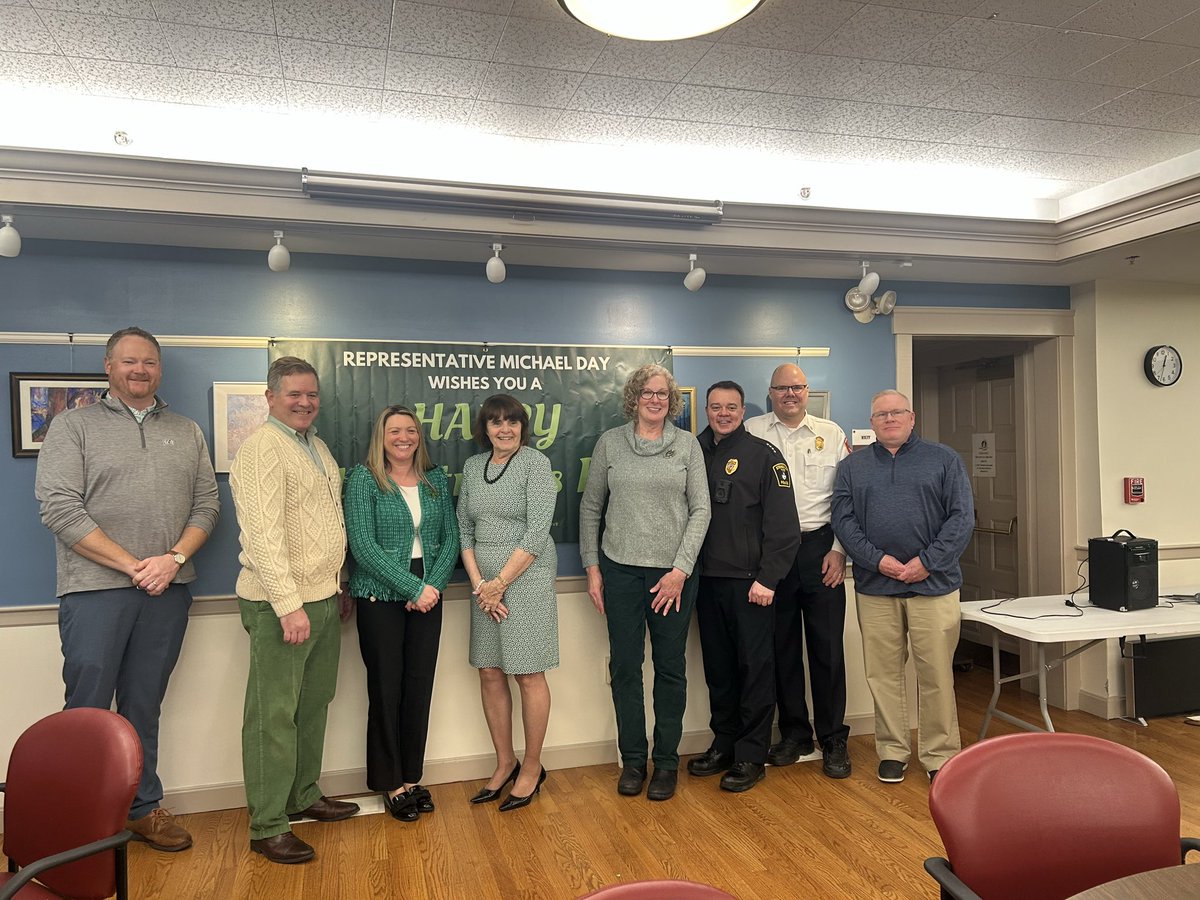 DAMarianRyan's tweet photo. Thank you @mikeday4rep for having me at your St. Patrick’s Day lunch in #Stoneham this afternoon https://t.co/jkPHHZiegC