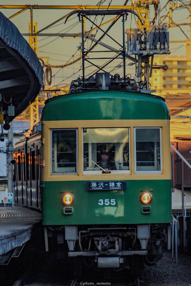 photo_nemoto's tweet photo. 江ノ島電鉄 300形
　　　
#江ノ電
#えのでん
#江ノ島電鉄 
#ENODEN 
#江ノ電300形 
#305f 
#鉄道写真 
#鉄道 
#湘南 
#藤沢 
#藤沢市 
#神奈川 
#キャノン 
#canon 
#EOS https://t.co/TzCCZMYzuo