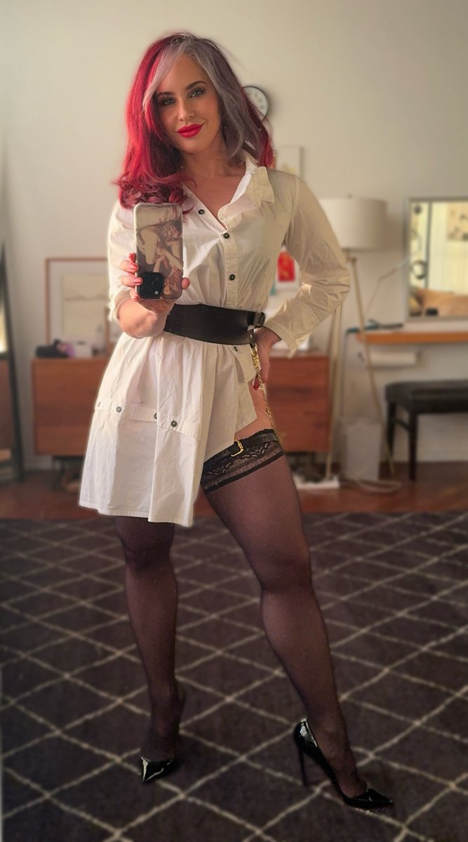 Domina Andrea Rosu: Oakland/SF tweet media