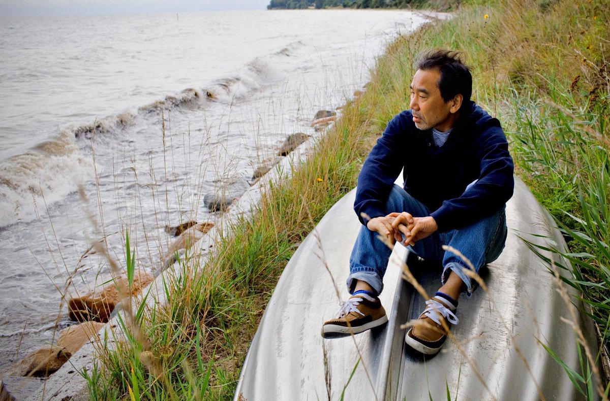 “Ne kadar uzaklara seyahat edersen et, kendinden asla kaçamazsın.”

—Haruki Murakami