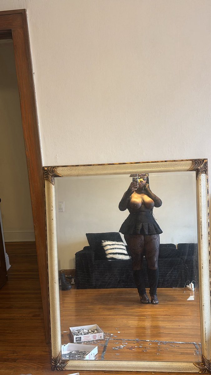 🦇 🩸 𝖛𝖆𝖒𝖕𝖎𝖗𝖆 𝖇𝖑𝖔𝖔𝖉𝖜𝖔𝖗𝖙𝖍 🩸 🦇 tweet media