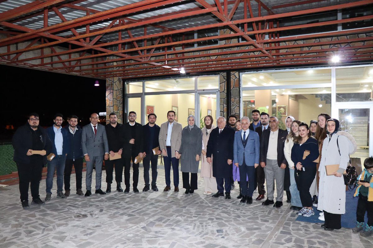 Tercan İlçe Devlet Hastanesi personellerimiz ile 14 Mart Tıp Bayramı dolayısıyla iftar programı düzenlendi.

instagram.com/p/DVzIAjkDJ7g/…

<a href="/saglikbakanligi/">T.C. Sağlık Bakanlığı</a> 
<a href="/drhamzaydogdu/">Hamza Aydoğdu</a>