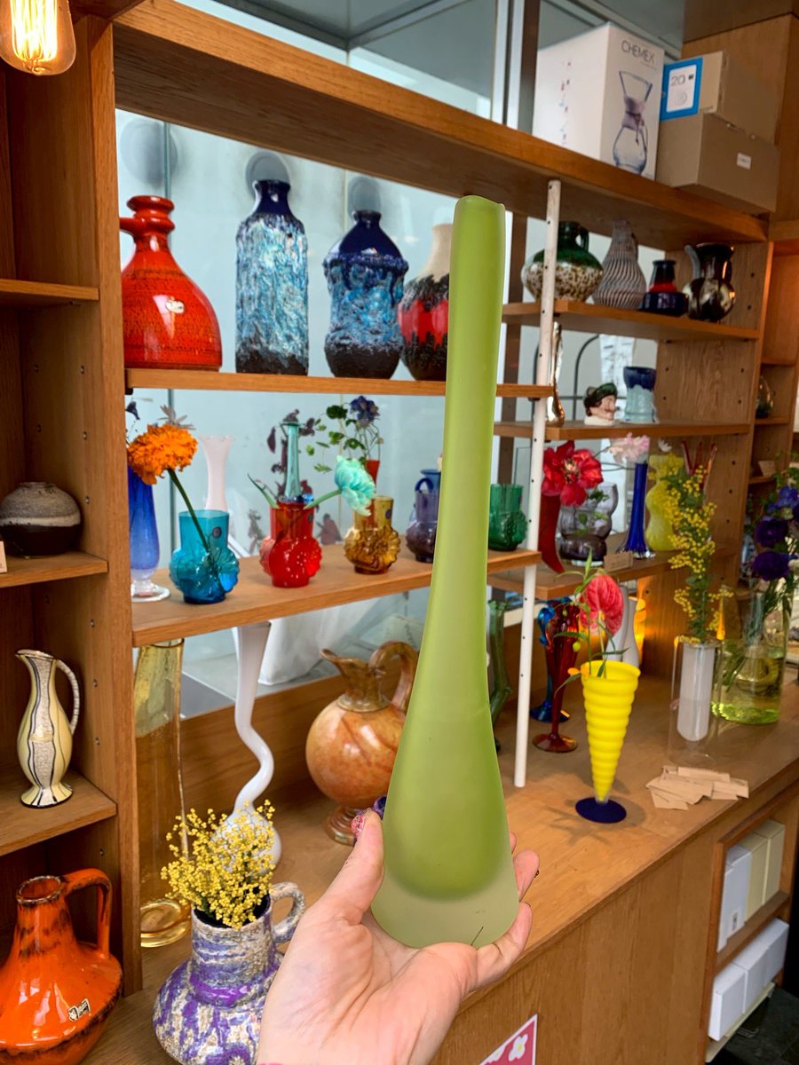 長井さんの春を感じる色は…
ちょっと透き通った黄緑色

皆さんの春を感じる色も教えてね‼️

最近買われた黄緑色の花瓶も春にぴったりですね✨☘️🌸

📮radiko.jp/share/?sid=FMJ…

<a href="/chumyukino/">長井優希乃 युकिनोनागाइ Yukino NAGAI チャム</a> 
#サニー813 #jwave