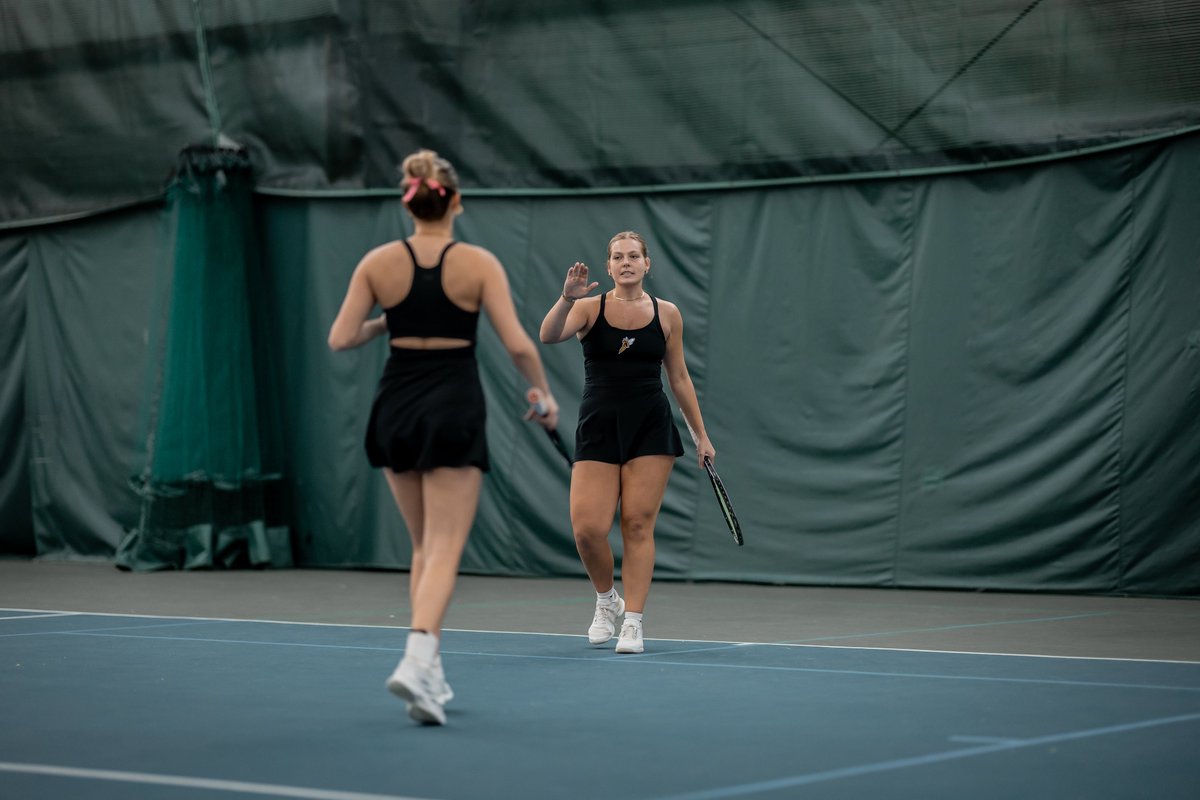 RECAP: The Yellowjackets end Sunshine State trip with loss to the Red Devils. 

Read: bit.ly/3NpO5gy

#WeAreSuperior